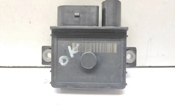 BMW X1 E84 Glow plug pre-heat relay 7798000