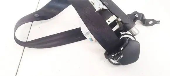 Skoda Fabia Mk2 (5J) Front seatbelt 5J1857702A 34022854