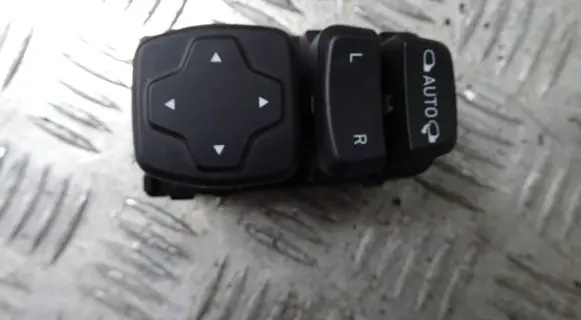 Hyundai Kona I Wing mirror switch 3K5480-1000