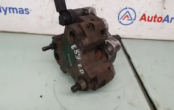 BMW X3 E83 Fuel injection high pressure pump 0445010073 7788678 8511826