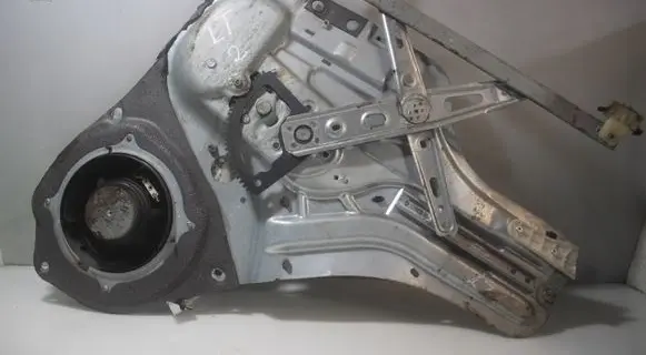 KIA Soul Rear window lifting mechanism without motor 262100-4700