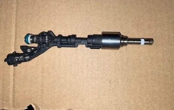 Jaguar XF X260 Fuel injector 0261500274