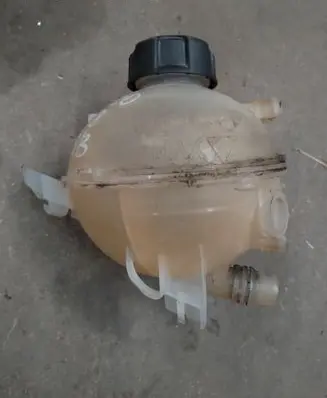 Peugeot 308 Coolant expansion tank/reservoir 9678514680