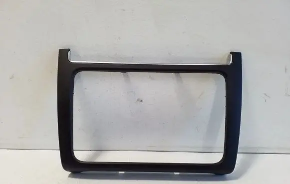 Volkswagen Polo V 6R Radio/GPS head unit trim 6R0858069