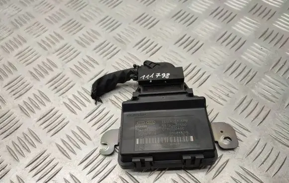 Hyundai i40 Hand brake control module 597903Z500