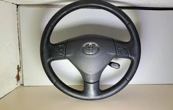 Toyota Corolla Verso AR10 Steering wheel
