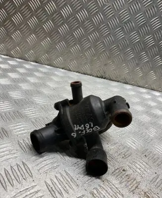 Volkswagen Golf VI Engine coolant pipe/hose 03L121111R