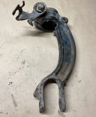 Audi A7 S7 4G Lower shock absorber bracket 8K0413L X133053