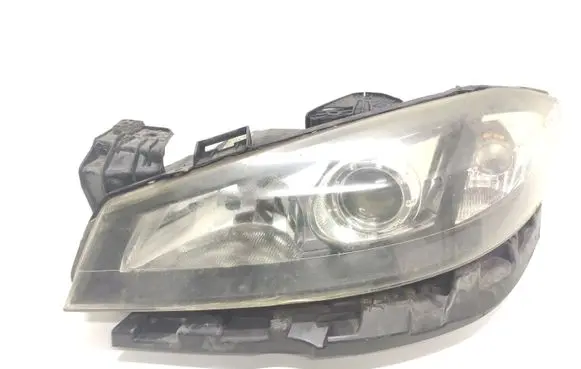 Renault Laguna II Headlight/headlamp 8200354740