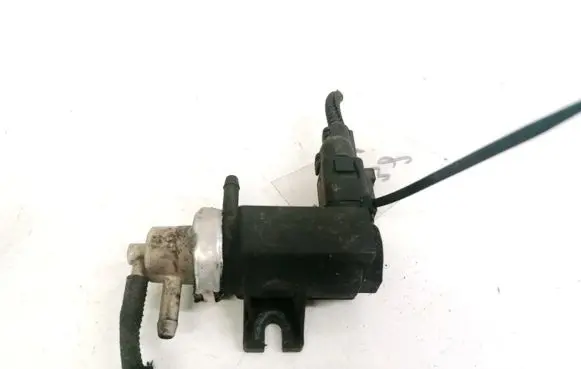 Volkswagen Golf IV Turbo solenoid valve 72290325