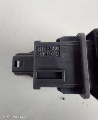 Toyota Prius (XW20) Other switches/knobs/shifts 15B060
