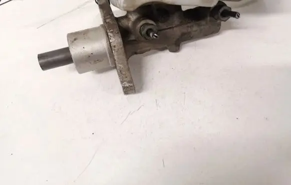 Ford Focus Master brake cylinder