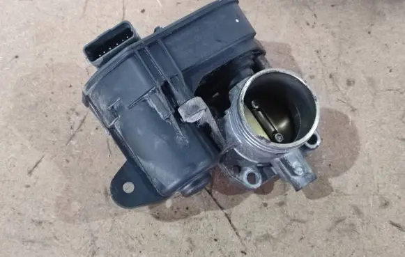 Peugeot 2008 I Throttle body valve 9673622380