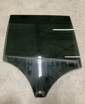 Volvo XC40 Rear door window glass 32244802