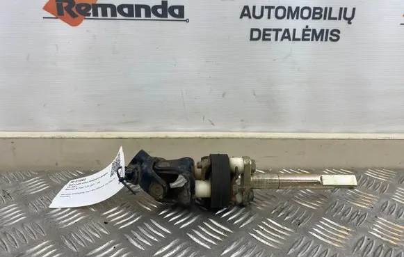 Nissan X-Trail T30 Steering column universal joint