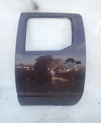Nissan Navara D40 Rear door