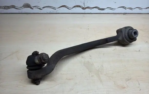 Mercedes-Benz E W212 Front lower control arm/wishbone A21203030
