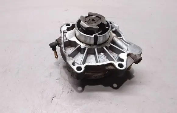 Opel Insignia A Vacuum pump 55205446