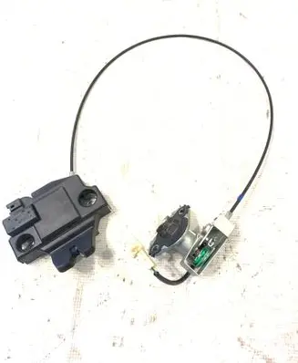 Lexus IS 220D-250-350 Rear door lock 07X08A