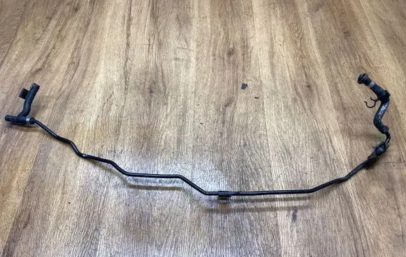 Volkswagen Touareg II Engine coolant pipe/hose 7P6122447AP