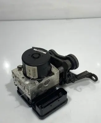 Mercedes-Benz C W204 ABS Pump A1729014100