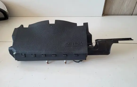 Hyundai Santa Fe Knee airbag 569702W100
