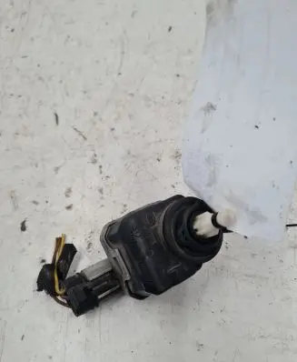 Headlight level adjustment motor
