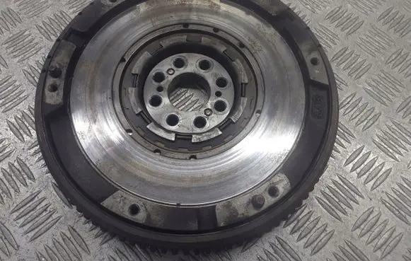 Toyota Avensis T250 Dual mass flywheel 