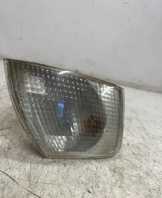 Volkswagen PASSAT B5 Front indicator light 3b0953123b