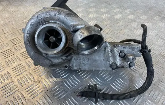 Mercedes-Benz E W211 Turbo A6470900180 GT22V 6NW008412