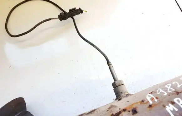 Mercedes-Benz C AMG W204 Exhaust gas temperature sensor a0051532228 05149083aa