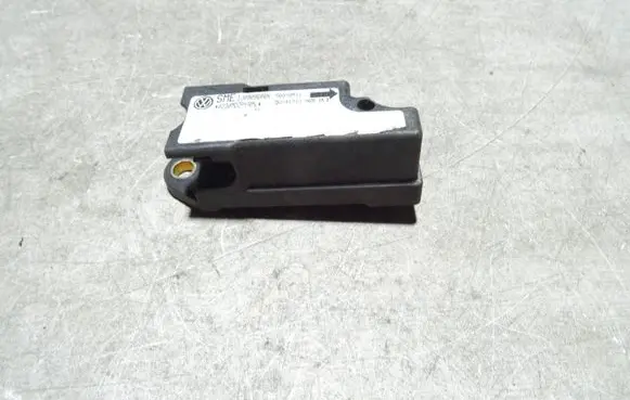 Volkswagen PASSAT B5 Airbag deployment crash/impact sensor 1J0909606N