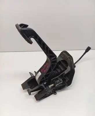 Ford Puma Clutch master cylinder H1BC7B633C1G 00714294 20220603