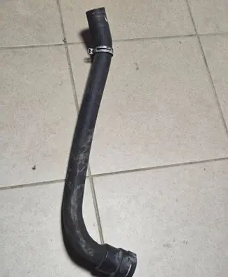 Ford Mondeo MK IV Engine coolant pipe/hose