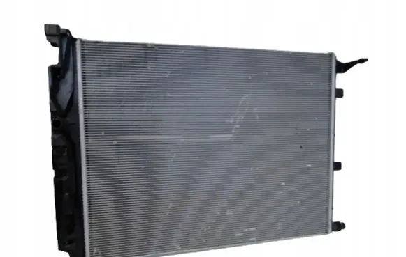 Mercedes-Benz E W214 Coolant radiator A0995009100 A0995049400