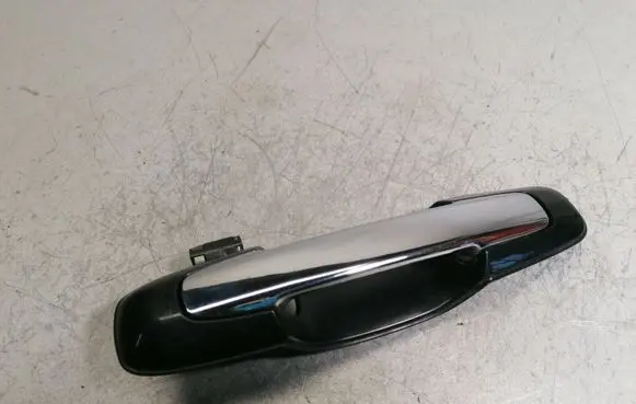 Suzuki Grand Vitara I Front door exterior handle