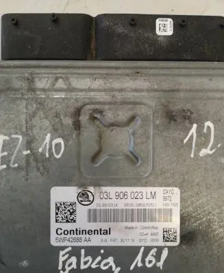Skoda Fabia Mk2 (5J) Engine control unit/module 03L906023LK 03L906023LM