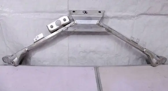 Porsche Panamera (971) Engine mount bracket 971805475B