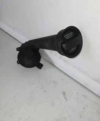 Volkswagen Multivan T4 Oil fill pipe 074115308E