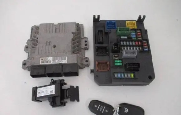 Engine ECU kit and lock set