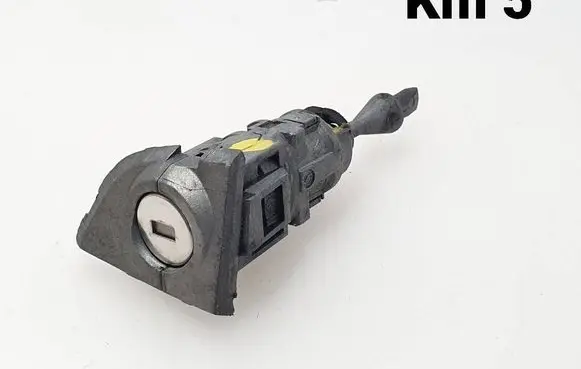 Volkswagen PASSAT B8 Front door lock (next to the handle) 3G0837167B 3G0837168B