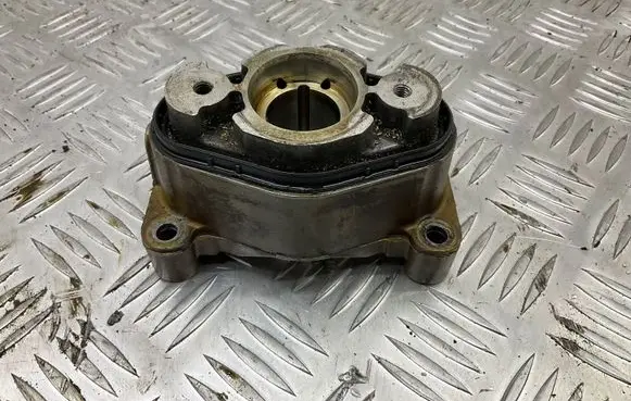 BMW 7 F01 F02 F03 F04 Camshaft holder 7567866
