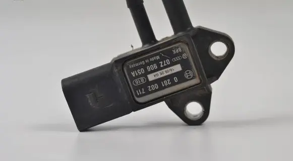 Audi A6 S6 C6 4F Exhaust gas pressure sensor 07Z906051A 0281002711