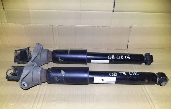 Audi Q7 4L Front shock absorber/damper 