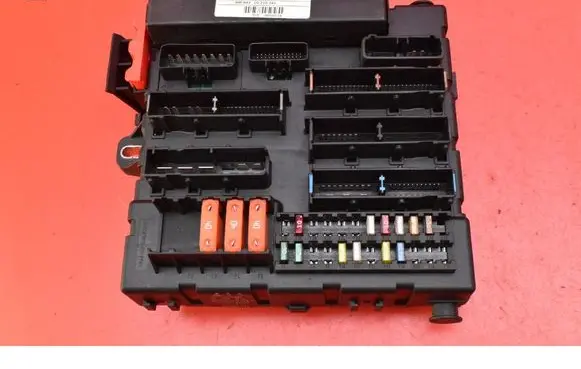 Opel Vectra C Fuse box set 532150018