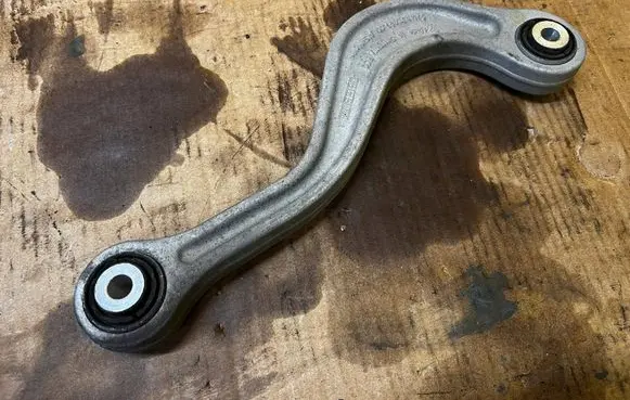 Porsche Panamera (970) Rear control arm 97033104700