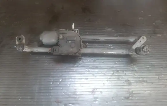 Volkswagen Scirocco Front wiper linkage and motor 1K8955023