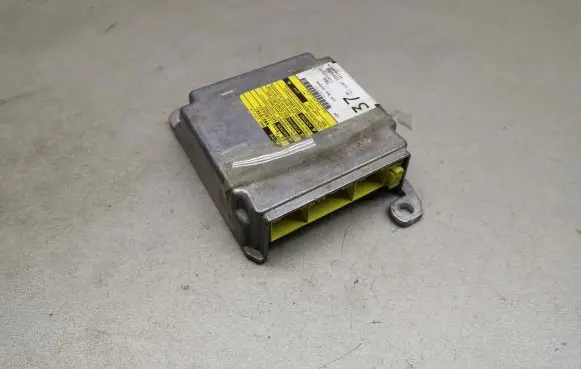 Toyota Corolla E120 E130 Airbag control unit/module 8917002270