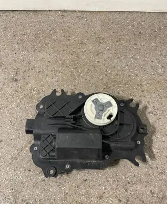 Audi A8 S8 D3 4E Rear door soft close latching motor 4E0837059 200307