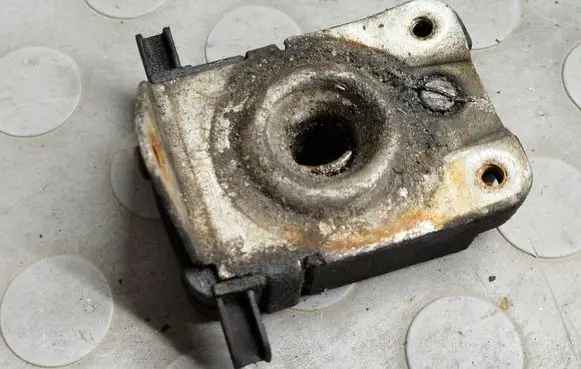 BMW X5 E53 Engine bonnet/hood lock/catch 8203862